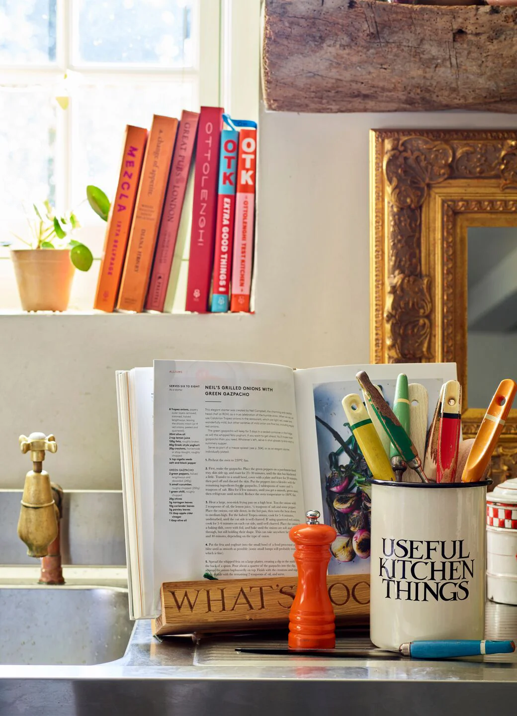 Black Toast Wooden Recipe Stand - Image 5